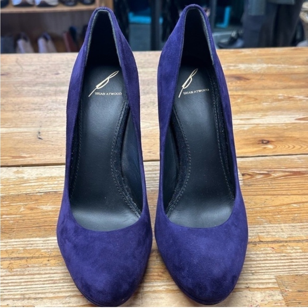 B Brian Atwood Deep Purple suede 4.5” Heels sz 9